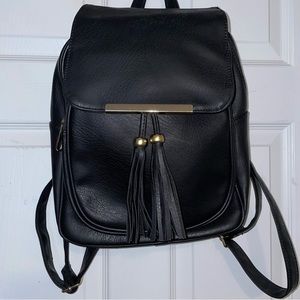 Black Backpack (Medium)